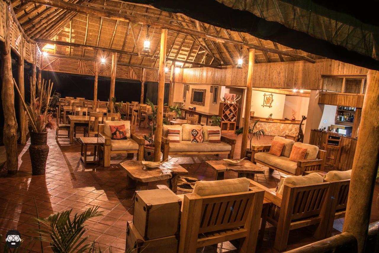 Twiga Safari Lodge Paraa Kültér fotó